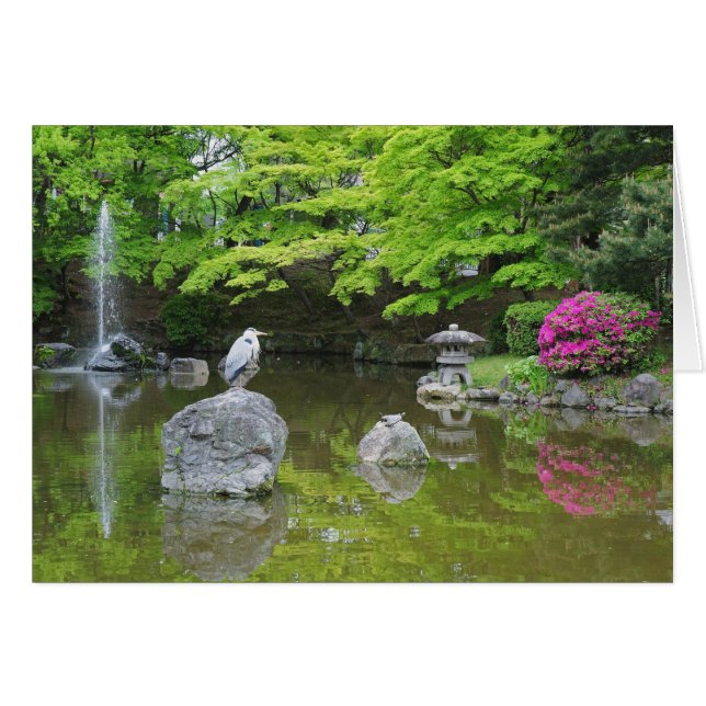 Japon, Kyoto. Héron en feuilles verts frais (Devant horizontal)