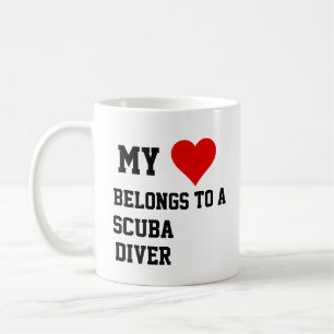J'Appartiens À Une Mug De Plongeur