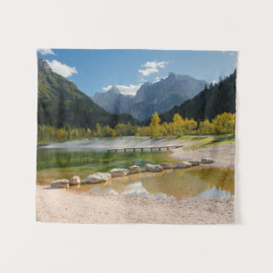 Jasna-See in den slowenischen Alpen im Herbst Wandteppich