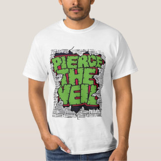 Jason Derulo in einem Pierce Der Schleier T-Shirt