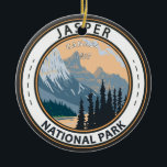 Jasper Nationalpark Kanada Reisen Vintages Abzeich Keramik Ornament<br><div class="desc">Jasper National Park Vektorgrafik Design. Der Park ist der größte Nationalpark im Alberta's Rocky Mountains.</div>