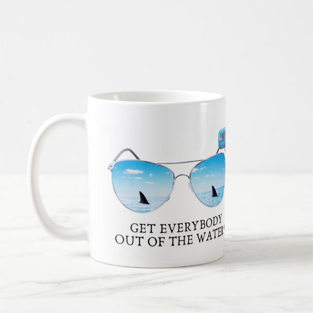 JAWS 50. Raus aus dem Wasser! Kaffeetasse (Links)