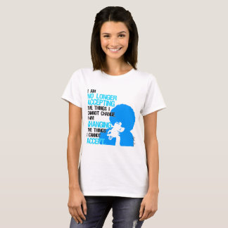 Je change le T-shirt de base des femmes de choses