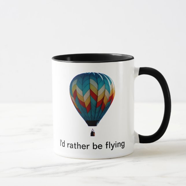 Je piloterais plutôt la tasse de café chaude de (Droite)