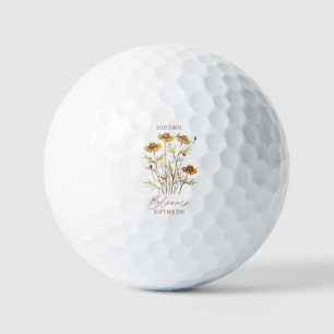 Jede Blume blüht in ihrer eigenen Zeit - rustikale Golfball
