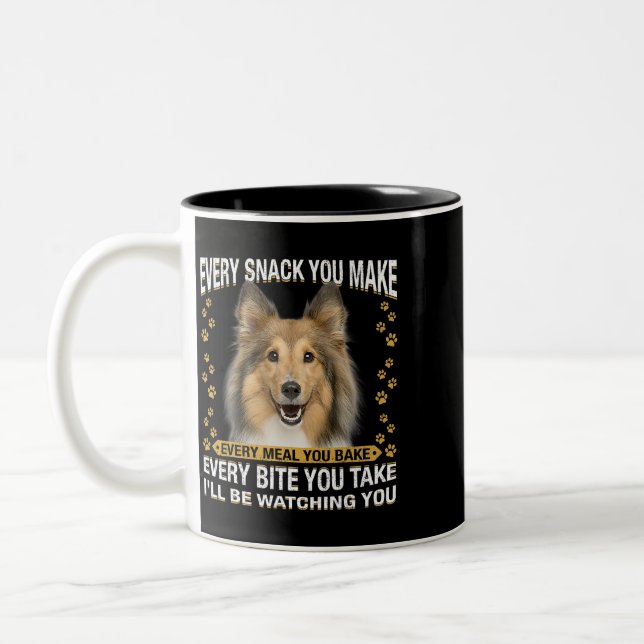 Jede Snack, die Sie machen Funny Sheltie Hund Mama Zweifarbige Tasse (Links)