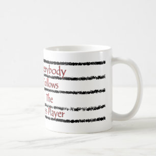 Jeder folgt dem Bass-Spieler Kaffeetasse