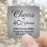 JEDER Geburtstag Cheers Elegantes Schwarzes Silber Quadratischer Aufkleber<br><div class="desc">Fügen Sie eine personalisierte Touch zum Geburtstagsparty Dankeschön Noten oder Favoriten mit benutzerdefinierten schwarz und silber quadratischen Aufkleber / Umschlag Aufkleber. Der gesamte Text ist einfach anzupassen oder zu löschen. Dieses Template ist für einen 40. Geburtstag Set, kann aber leicht in ein anderes Jahr oder eine andere Veranstaltung, wie z.B....</div>
