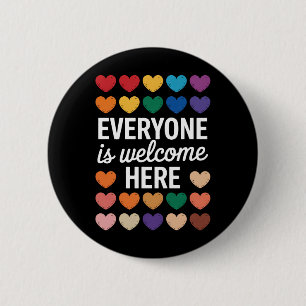 Jeder ist hier willkommen LGBTQ Button