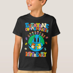 Jeder kommuniziert anders Erde Autismus Awa T-Shirt