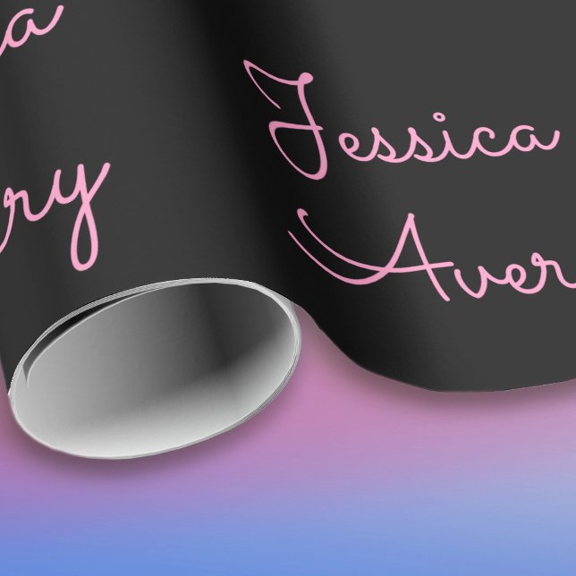 Jeder Name | Cool Editable Pink Script in Black Geschenkpapier (Von Creator hochgeladen)