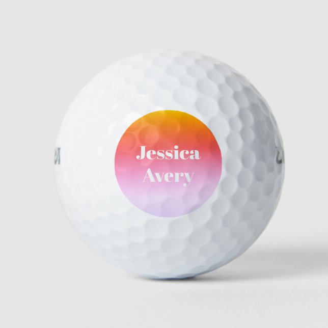 Jeder Name | Retro-Modern gestylter Text farbenfro Golfball (Vorderseite)