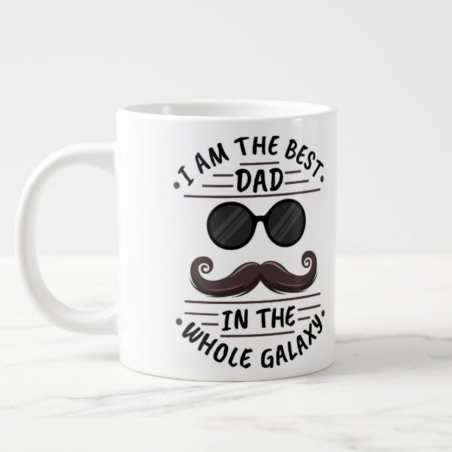 Jeder Vater verdient es, der beste Vater der Welt  Jumbo-Tasse (Links)