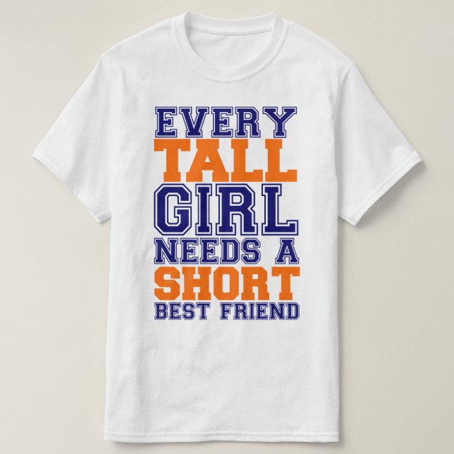 Jedes große Mädchen benötigt einen kurzen besten T-Shirt (Design vorne)