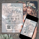 JEDES Jubiläum machen wir immer noch QR Code 2 Fot Save The Date<br><div class="desc">Erzählen Sie die freudige Nachricht von Ihrem bevorstehenden Jubiläumsfeier mit einzigartigen benutzerdefinierten Foto-Overlay "We Still Do" Save the Date Einladungen. Die 2 Bilder, der Scannable QR Code und alle Texte auf dieser Einladung sind einfach zu personalisieren für jedes Jahr Hochzeit Jahrestag. Passen Sie es an für eine Fortsetzung der Hochzeit,...</div>