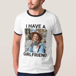 Jedes Mal, wenn ich ausgehe, habe ich ein Foto mit T-Shirt