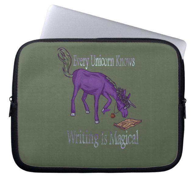 Jedes Unicorn weiß, dass das Schreiben ein Magisch Laptopschutzhülle (Vorderseite)