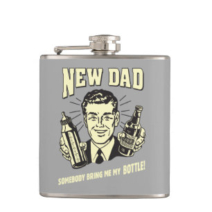 Jemand bringt mir meine Flasche Flachmann