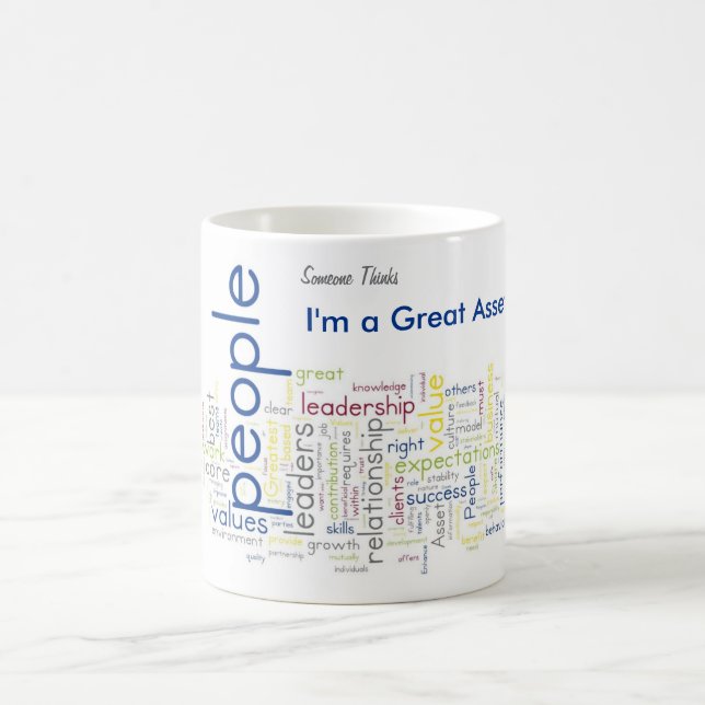 Jemand denkt, dass ich ein großes Anlagegut bin Kaffeetasse (Mittel)