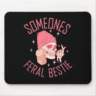 Jemand hat Feral Bestie Halloween Skelett Mousepad