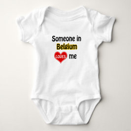 Jemand in Belgien Liebe mir Baby Strampler