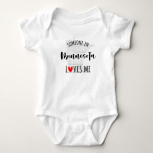 Jemand in Minnesota Lieben Me Map Baby Bodysuit Strampler