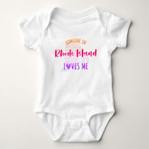 Jemand in Rhode Island Lieben Me Map Baby Bodysuit Strampler
