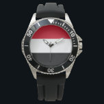 Jemen-Flagge Armbanduhr<br><div class="desc">Dieses Design zeigt die Nationalflagge des Jemen (offiziell als Republik Jemen bekannt), das ein Land am südlichen Ende der Arabischen Halbinsel in Western Asien ist. Der Jemen grenzt im Norden an Saudi-Arabien, im Westen an das Rote Meer, im Süden an den Golf von Aden und am Kanal von Guardafui und...</div>
