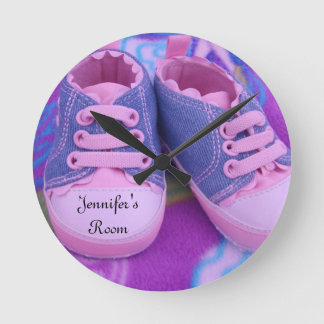 Jennifer's Room wall Clocks Pink Tennis Shoes Baby Runde Wanduhr