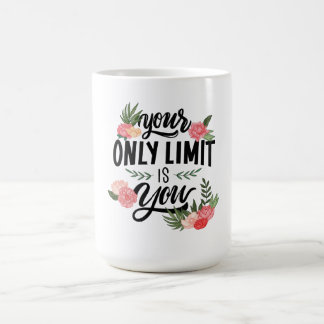 Jenseits der Grenzen die weiße Tasse geblüht