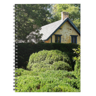 Jenseits der Hecke Notizblock