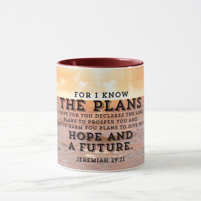 Jeremiah 29:11 Denn ich kenne die Pläne Sunrise Tasse (Zentrum)