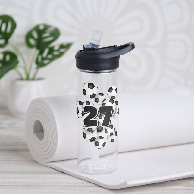 Jersey Nummer auf der Gruppe der Fußballbälle Trinkflasche (Yoga)
