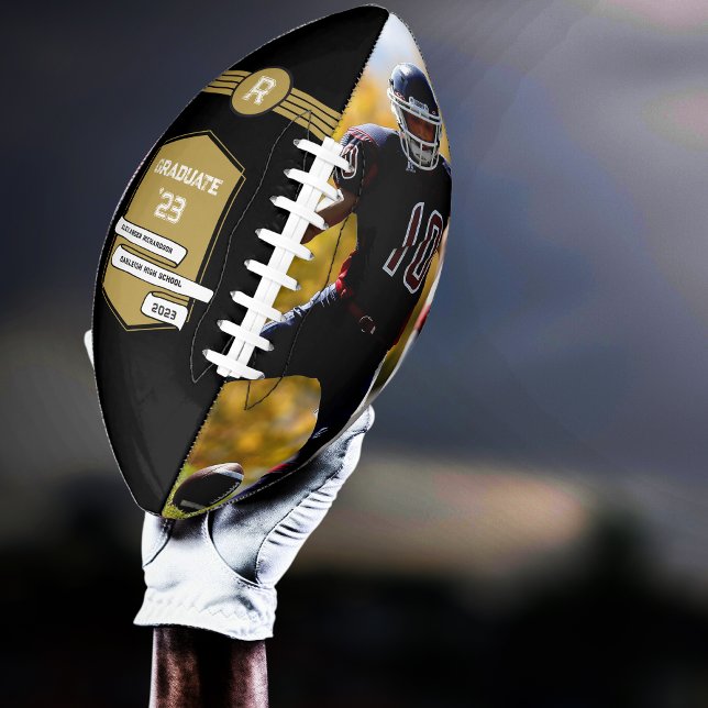 Jersey-Nummer | Gold Abschluss Monogram Football (Von Creator hochgeladen)