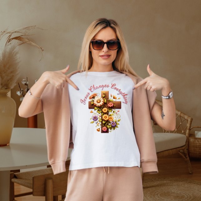 Jesus ändert alles T-Shirt (Von Creator hochgeladen)