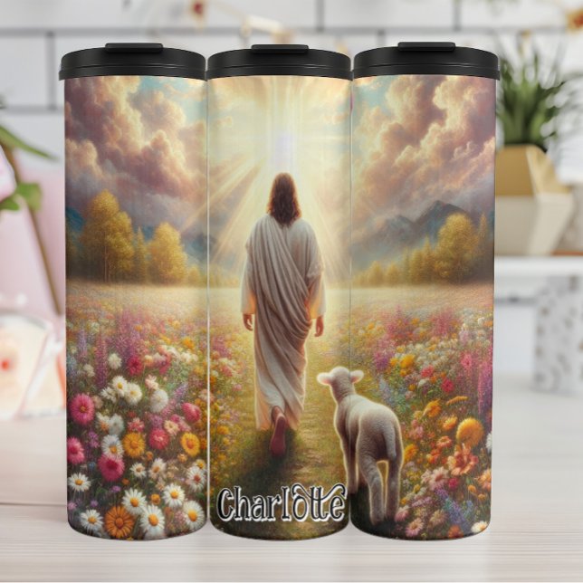 Jesus geht mit Lamm auf dem Feld Thermosbecher (Von Creator hochgeladen)