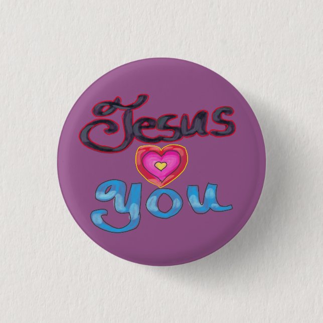 "Jesus Liebe You" mit rosa Herz auf Lila Button (Vorderseite)