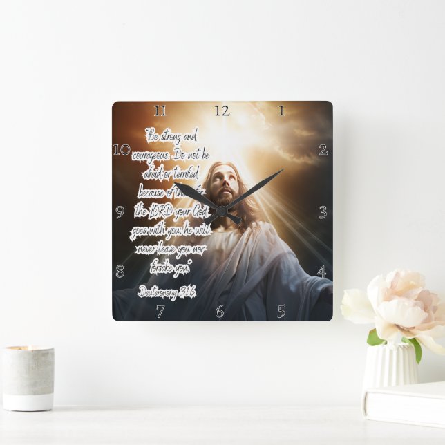 Jesus: Starke, mutige, Gott mit Quadratische Wanduhr (Zuhause)