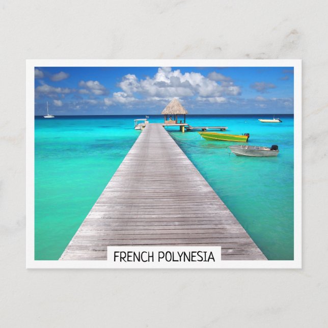 Jetty mit Booten in einer tropischen Lagune Postkarte (Vorderseite)