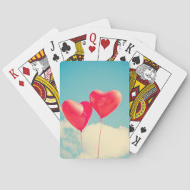 Jeu De Cartes Ballons du Coeur Rouge contre ciel nuageux
