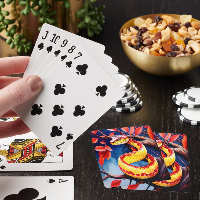 Jeu De Cartes Cobra avec des écailles rouge et jaune vibrantes d (In Situ)