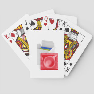 Jeu De Cartes Condoms sur arrière - plan blanc