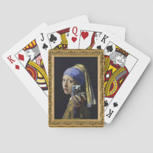 Jeu De Cartes Fille avec une oreille de perle - Auto-prise