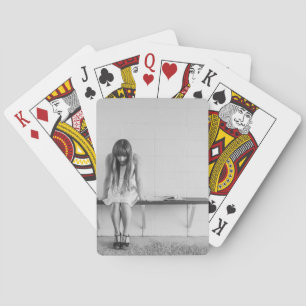 Jeu De Cartes Fille inquiète