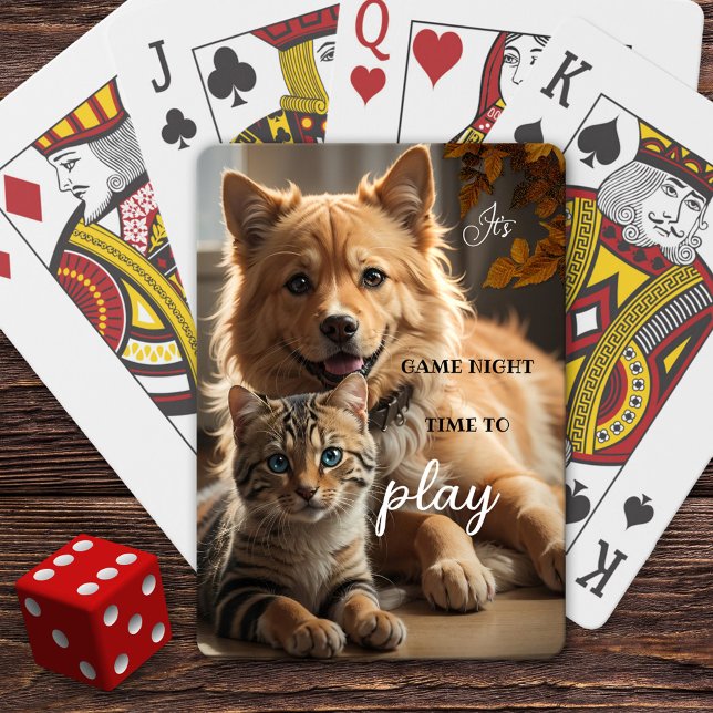 Jeu De Cartes Fun Chat et Chien Jeu de nuit (Deck of cards featuring a cat and dog eager to start playing. Lovely for anyone who loves animals.)
