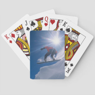Jeu De Cartes Homme sautant d'une grande corniche sur un snowboa