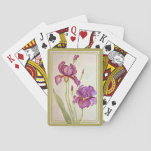 Iris jouant aux cartes