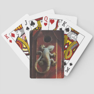 Jeu De Cartes lézard gris sur bois usé