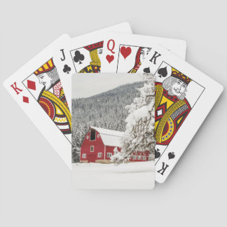 Jeu De Cartes Neige fraîche sur grange rouge