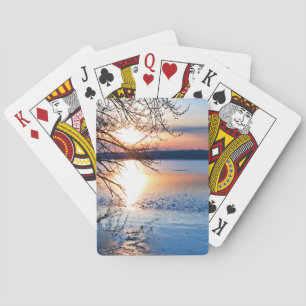 Jeu De Cartes Soleil d'or au-dessus du lac